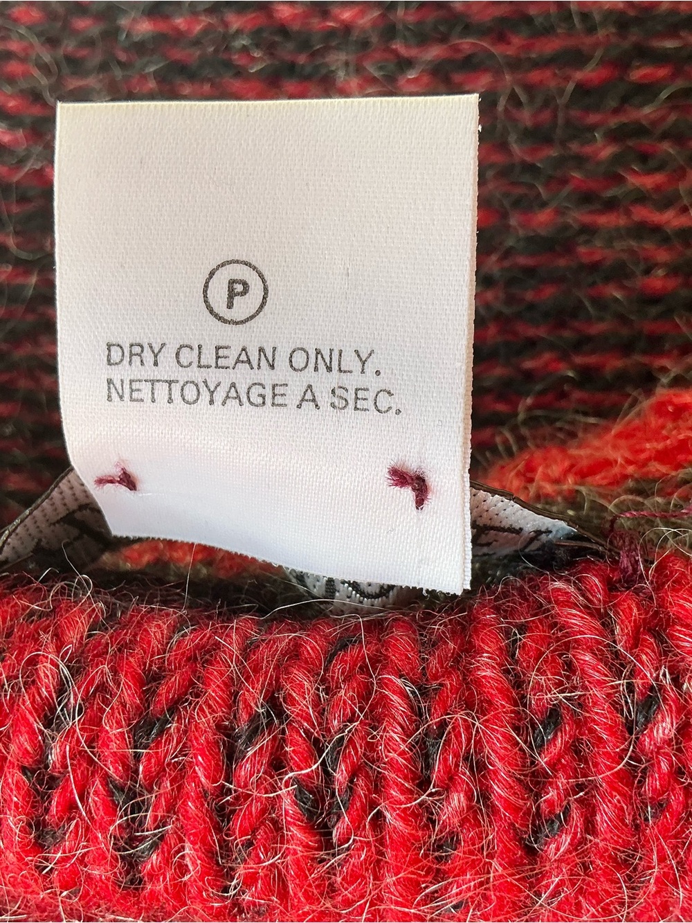 Vintage Harry Rosen Wool & Mohair Blend Cable Knit Sweater in Red & Black Size L - Picture 8 of 9